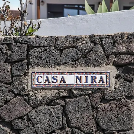 Casa Nira Villa Mácher