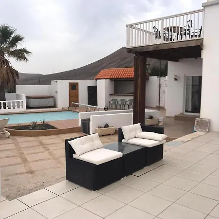 Casa Nira Villa *